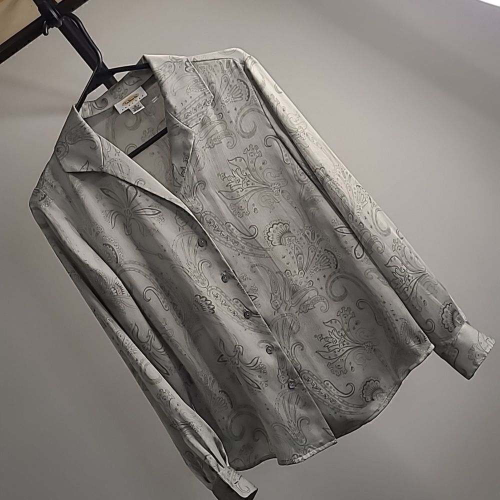 Talbot's sz 8 petite 100% polyester botanical print blouse